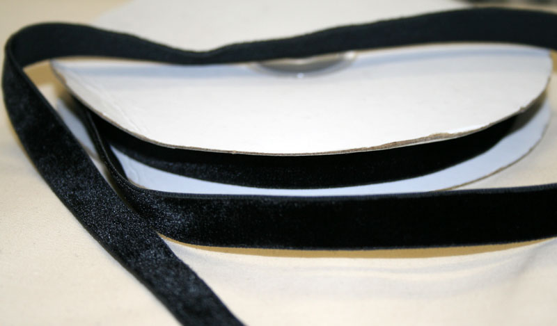 10 Yards Samtband, 13 mm breit in schwarz , elastisch